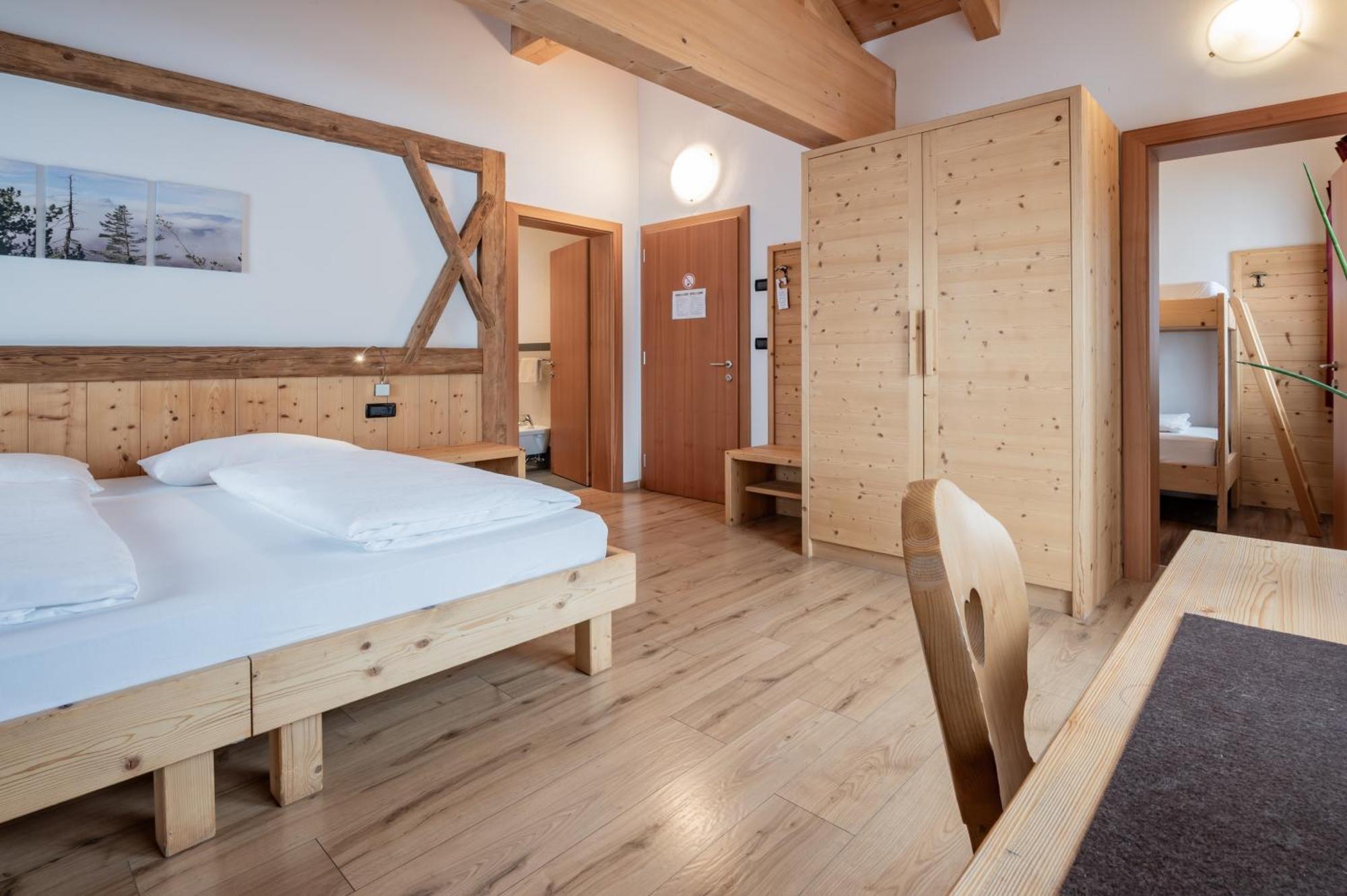 Rifugio La Hotel St. Vigil